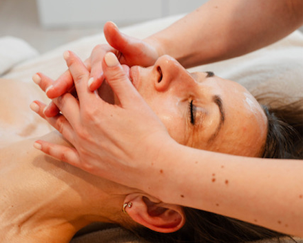 Me Time Schoonheidsspecialiste Gelaatsverzorging Dessel